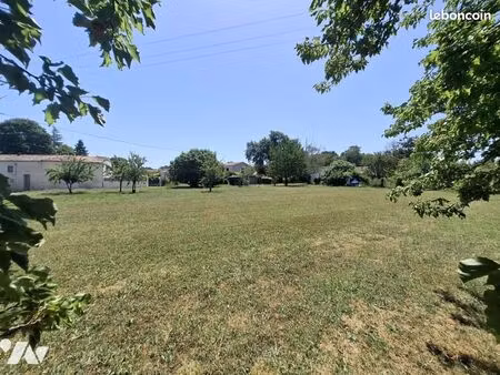 terrain 1579 m² chermignac