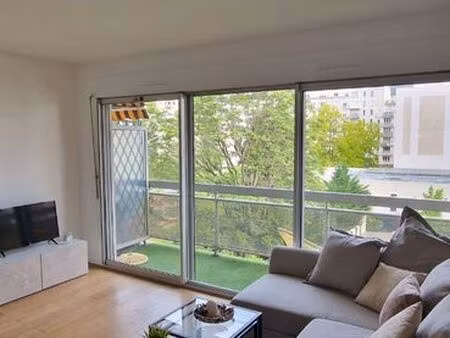 beau studio meuble