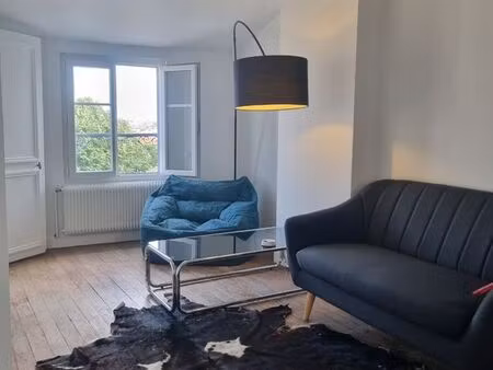 loue appartement 2 pièces refait à neuf - centre-ville