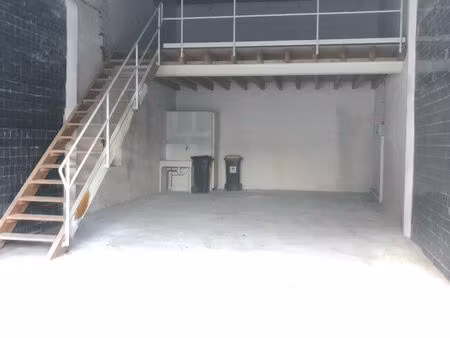 entrepôt / garage 95m2. cognac