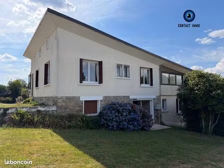 propriété 5 pièces 138 m²
