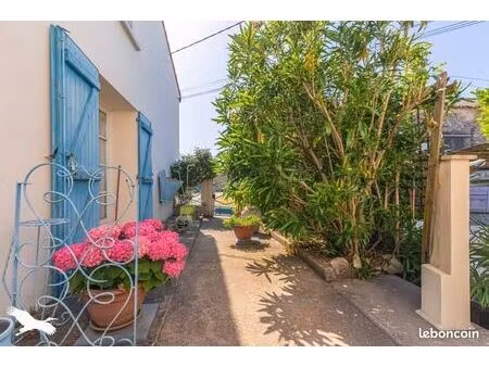 maison 10 pièces 212 m²