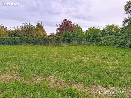 terrain 1513 m² médis