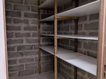 cave saine  aménagée et sécurisée de 4m² - secteur mémorial