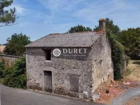vente maison à montaigu (85600) : à vendre / 95m² montaigu