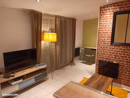studio meublé et tt équipé