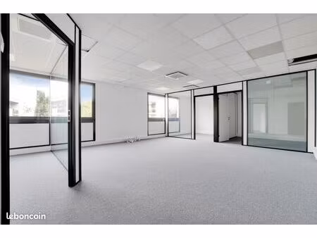 bureaux 765 m²