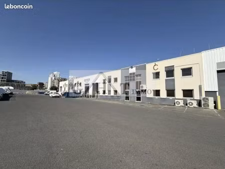 local bureaux 1 086 m²