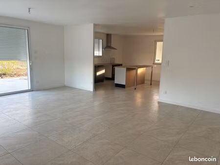 maiosn t5 st doulchard climatisé neuve