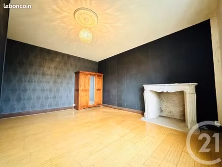maison en pierre rénovée aux portes des monts de blond