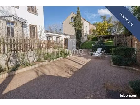 maison 7 pièces 190 m²