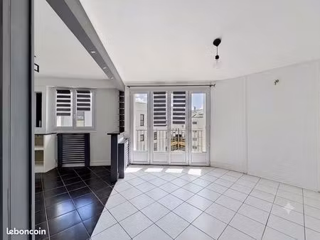 appartement f2 à louer 2 pieces - 55 68 caen-14 ancien 800