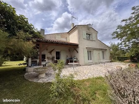 propriété 7 pièces 220 m²