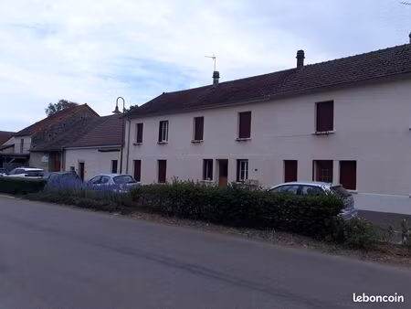 bâtiment d'habitation pour investisseur à vendre à créancey