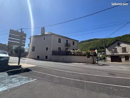 maison 13 pièces 204 m²