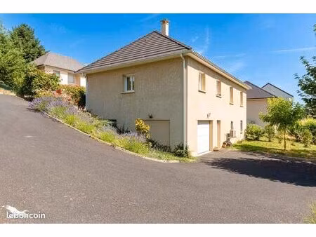 maison 6 pièces 110 m²