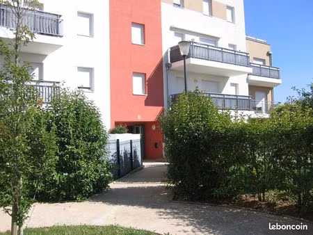 beau t1 de 34 m2 en rez de jardin