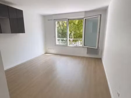maisons-alfort – studio 23 m² + parking + cave – 5 min métro 8 – école vétérinaire