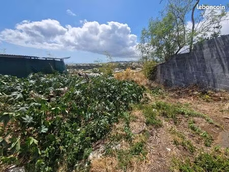 terrain 664 m² saint-denis