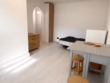 studio 1 pièce 26 m²