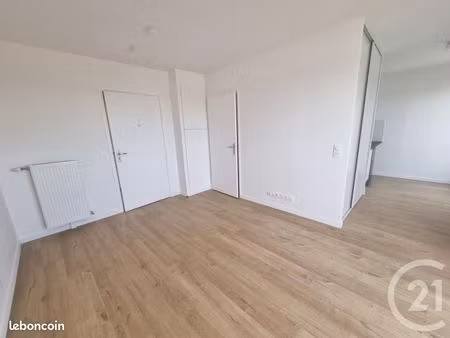 studio 1 pièce 29 m²