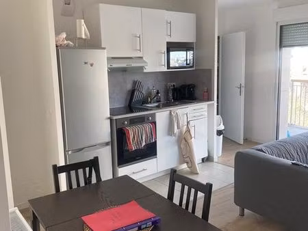 a louer appartement récent de 2 pièces de 46m2 avec parking souterrain sécurisé