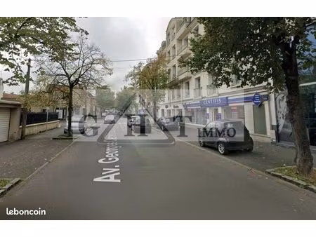 commerce 45 m²
