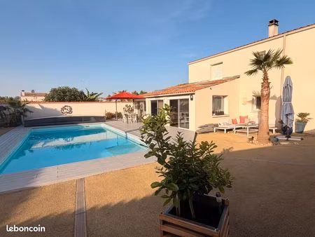 villa piscine 5 chambres