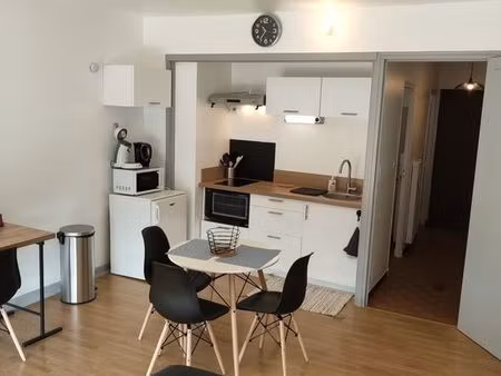 bel appartement meublé  rénové et entièrement équipé