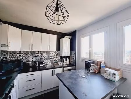 t3 climatisé avec balcon et garage