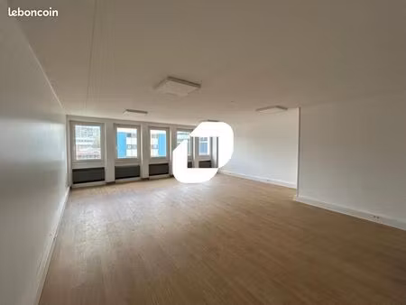 bureau 153 m²