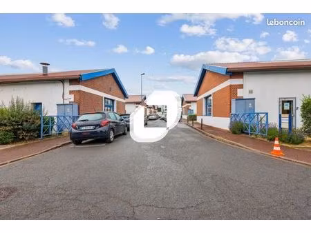 local d'activité 311 m²
