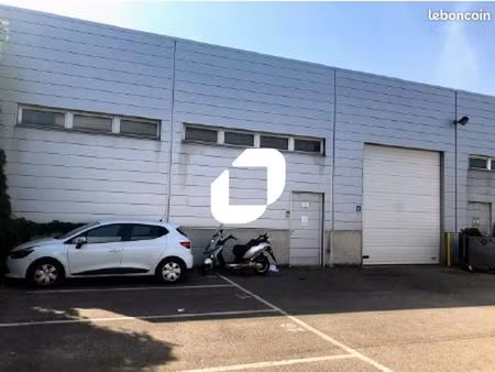local d'activité 519 m²