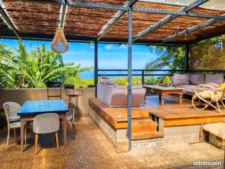maison atypique vue mer et dépendance