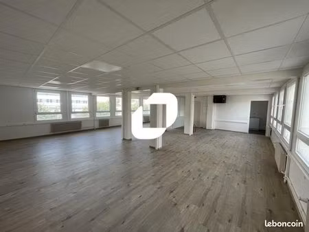 bureau 265 m²