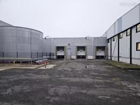 local industriel 1 830 m²