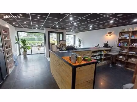local commercial à louer 70m²