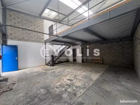 local d'activité 94 m²