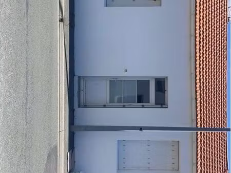 location t2