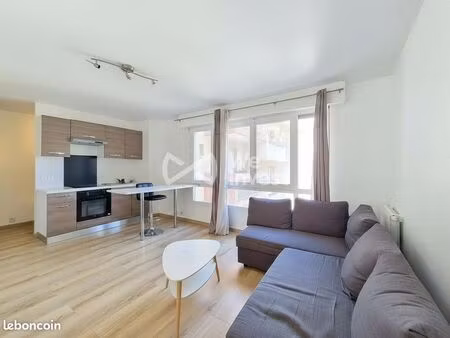 studio 1 pièce 29 m²