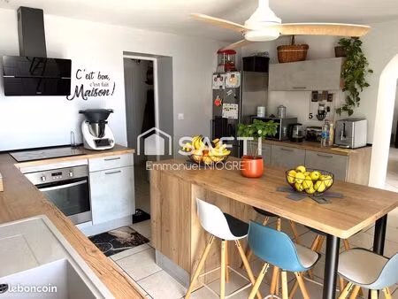 maison 9 pièces 143 m²