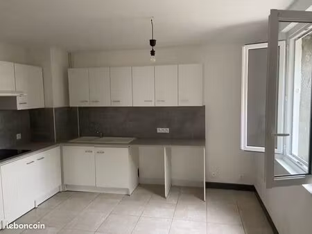 appartement 2 ch centre bourg -