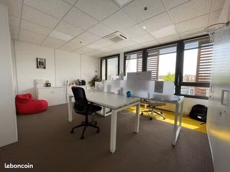 bureaux 318 m²