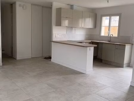 maison plain pied terrasse jardin garage andillly proche la rochelle
