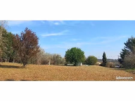 terrain 3 490 m² eygurande et gardedeuil