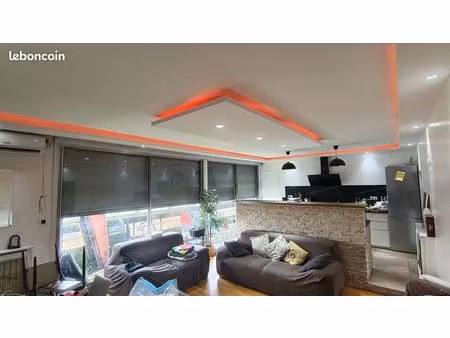 t5 haut de gamme avec studio indépendant à vendre