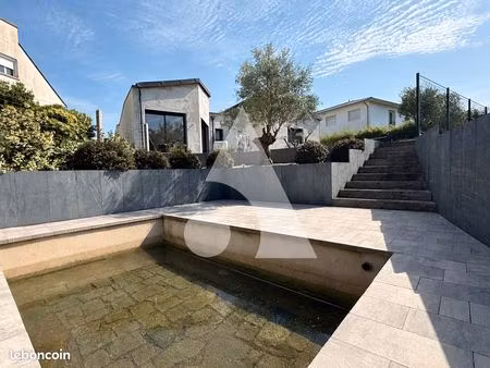 maison 7 pièces 181 m²