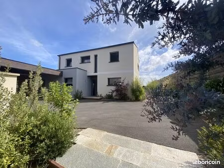 maison 6 pièces 135 m²