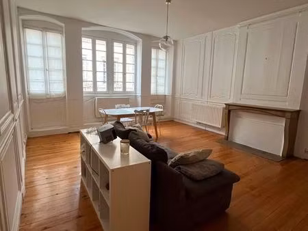 appartement t2 dans la boucle à proximité de la place victor hugo