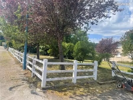 vends terrain à maîche